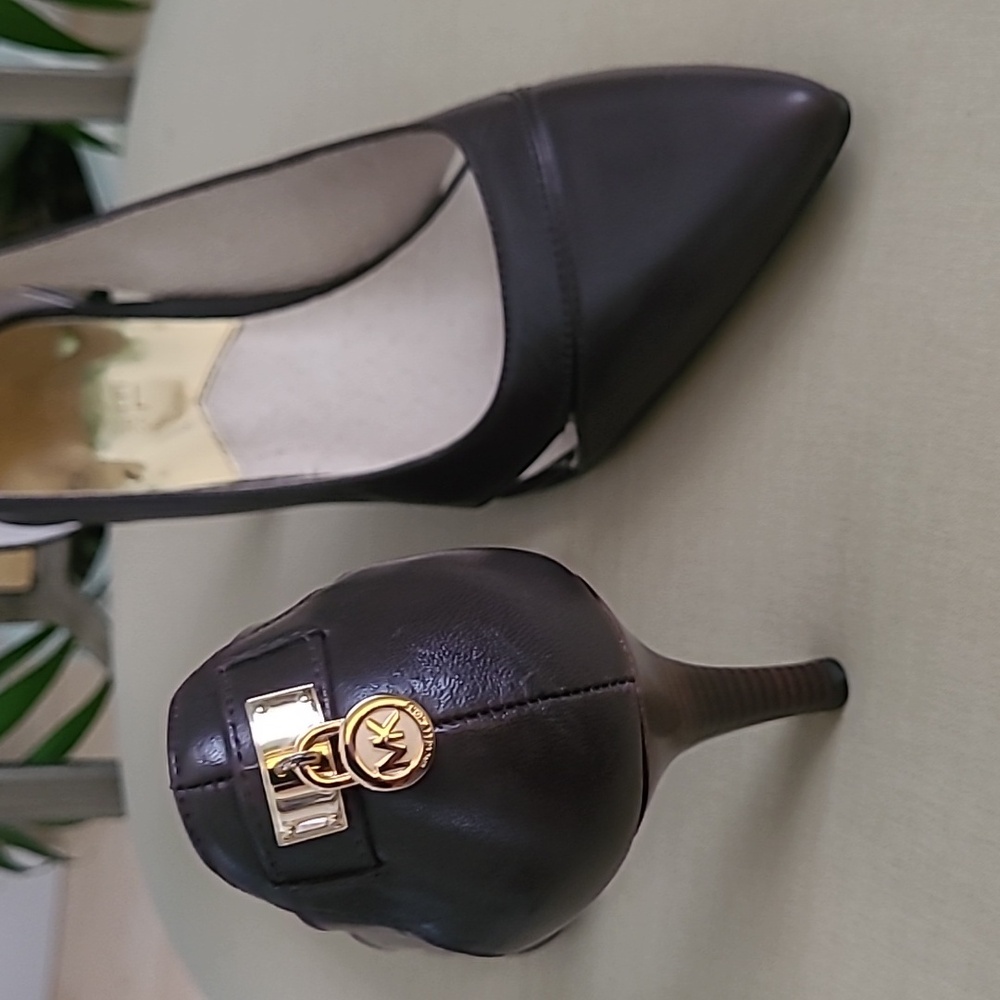 Michael Kors Hamilton Shoes ❤️ - Picture 2 of 10